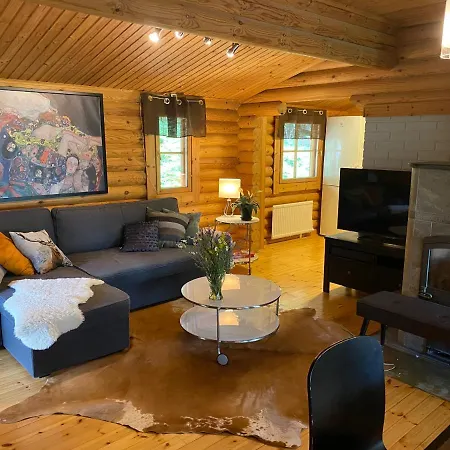 Stylish & Cosy By Lake In Lemland, Aland