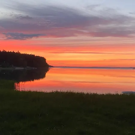 Stylish & Cosy By Lake In Lemland, Aland Сasa de vacaciones *